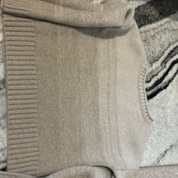 Banana Republic 100% Cashmere Sweater | Soft, Luxurious & Timeless | Size [small - Picture 3 of 4